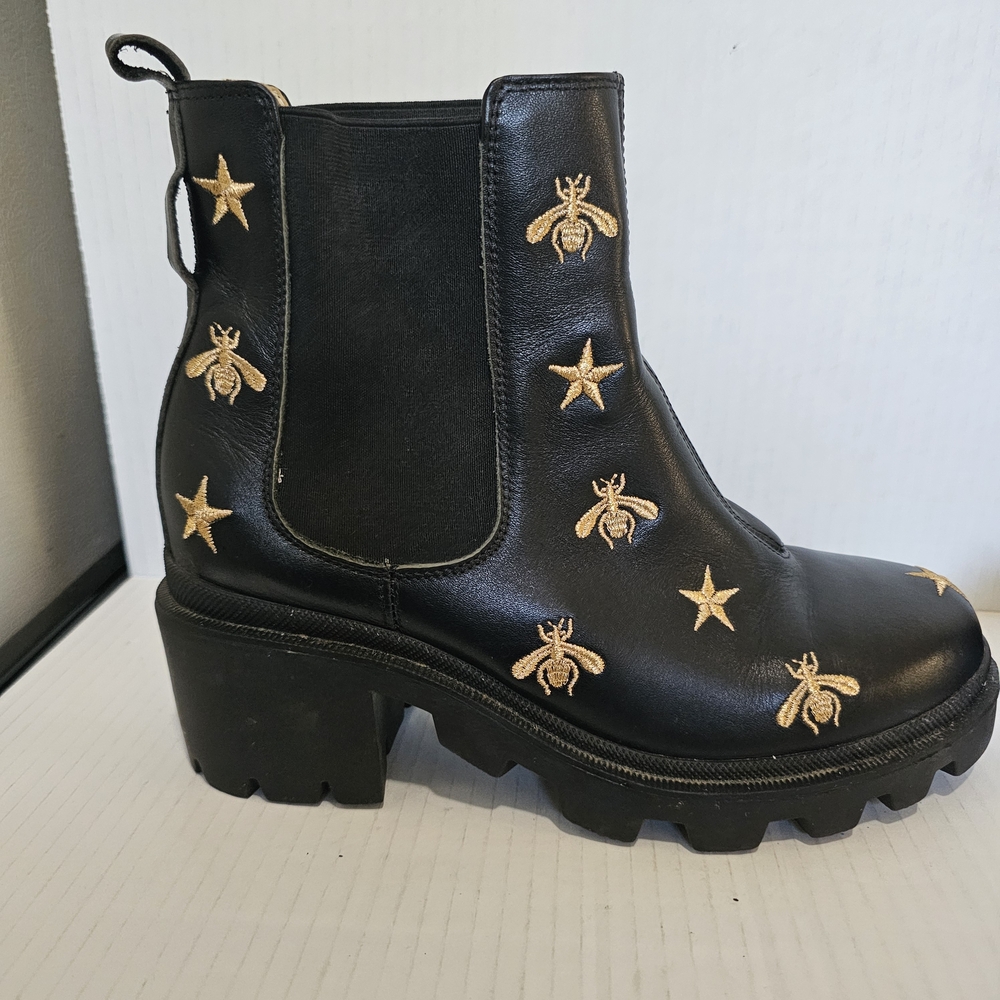 Gucci Black Chelsea Star and Bee Embroidered Leather Boots Sz 8 Rubber Sole - Picture 2 of 14